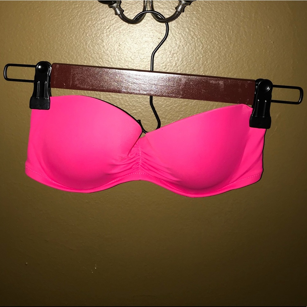 Size 32C Victoria’s Secret Swimsuit Top